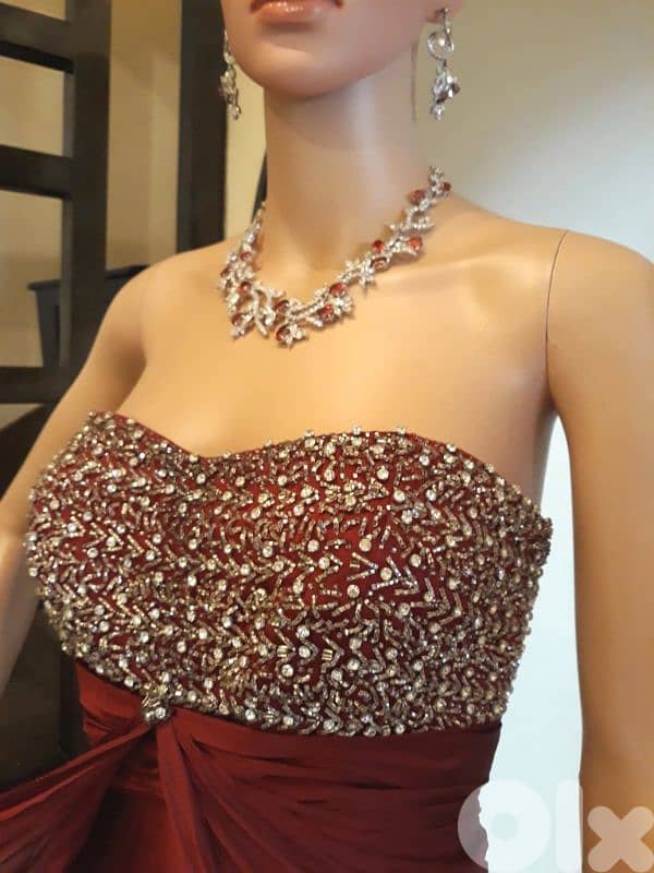 فستان سهره كتير مرتب ومميز 5