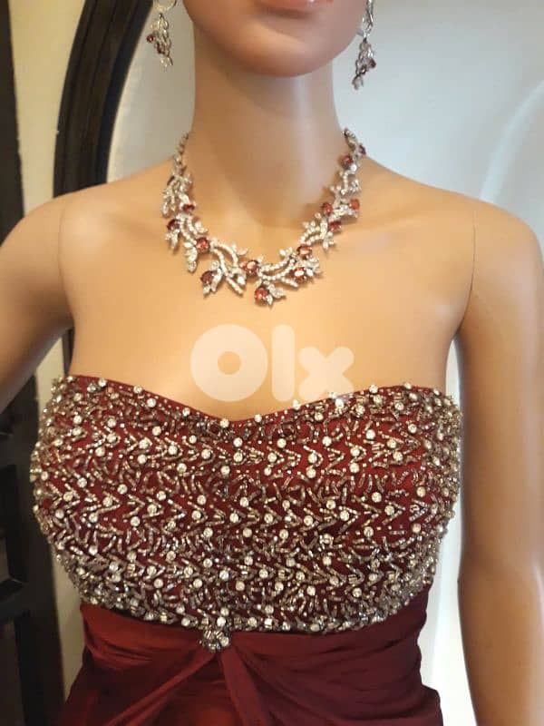 فستان سهره كتير مرتب ومميز 6