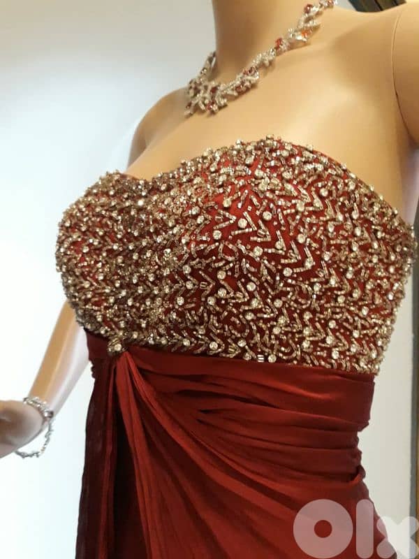 فستان سهره كتير مرتب ومميز 7