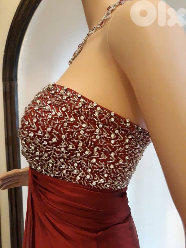 فستان سهره كتير مرتب ومميز 9