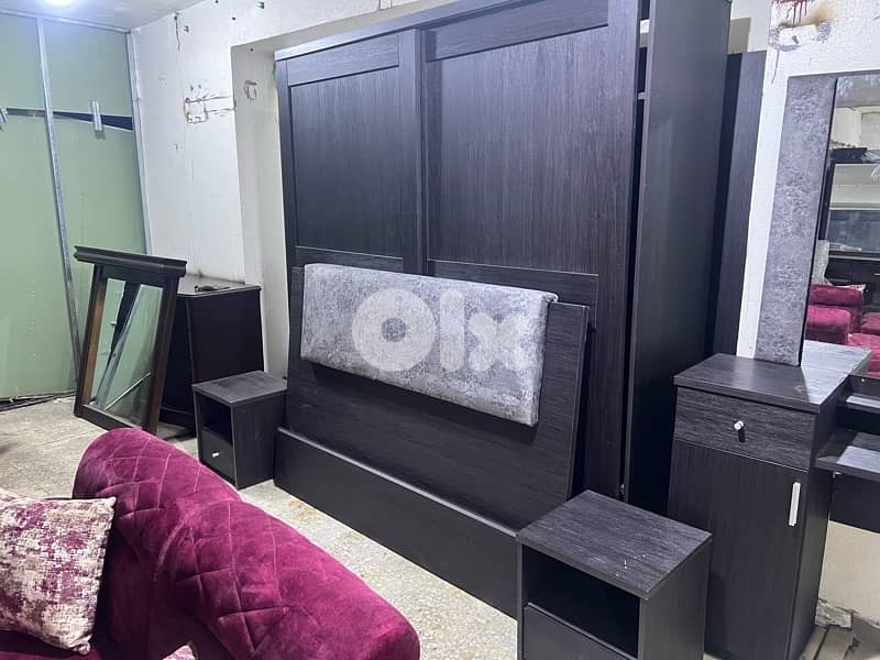 Full bed room used like new 1