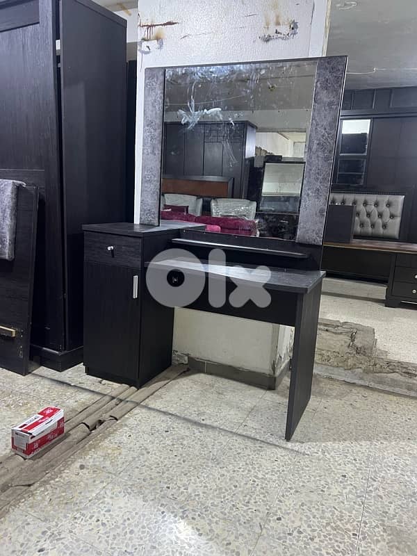 Full bed room used like new 2