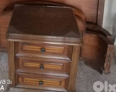 تختين مع كومنيدن