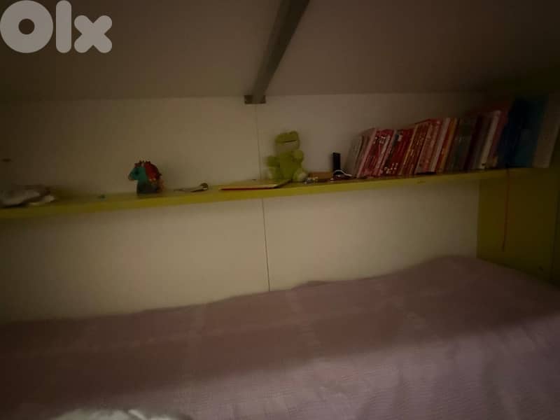 Sturdy metal bunk/loft bed in excellent condition like new 3