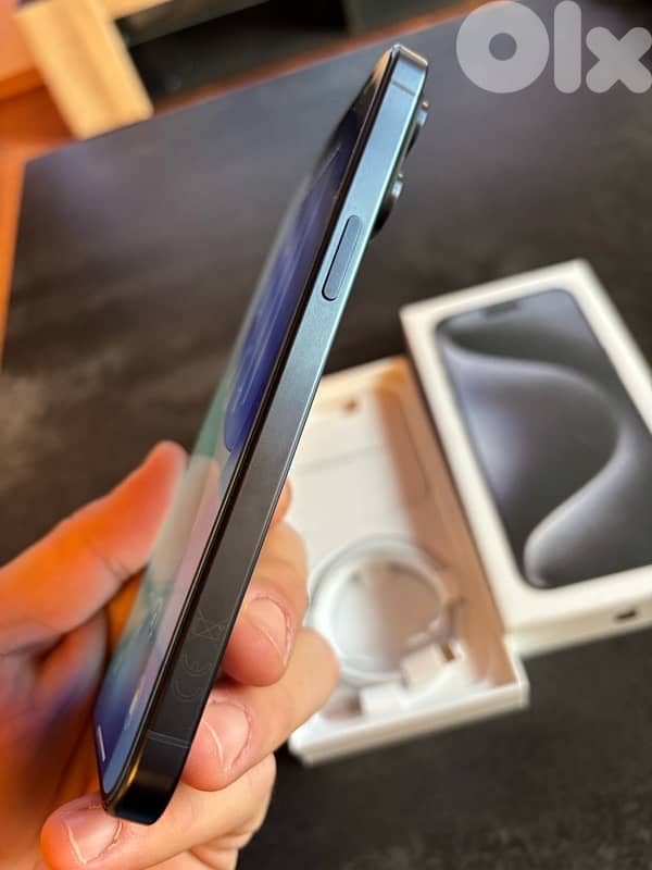 iPhone 15 Pro Max 512 GB - Like new, no scratches, 89% battery 4