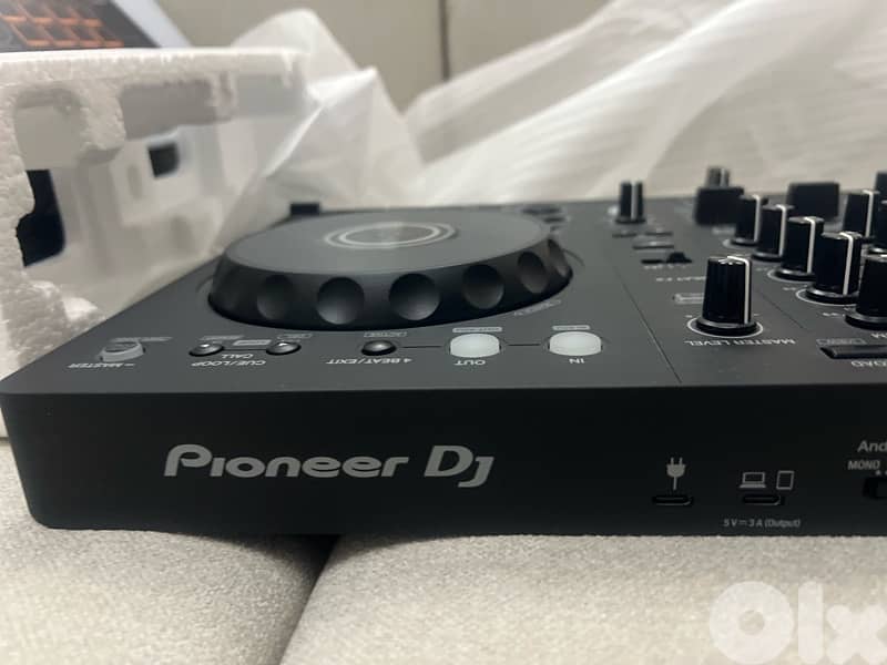 Pioneer DJ DDJ-FLX4 Serato and Record Box 8