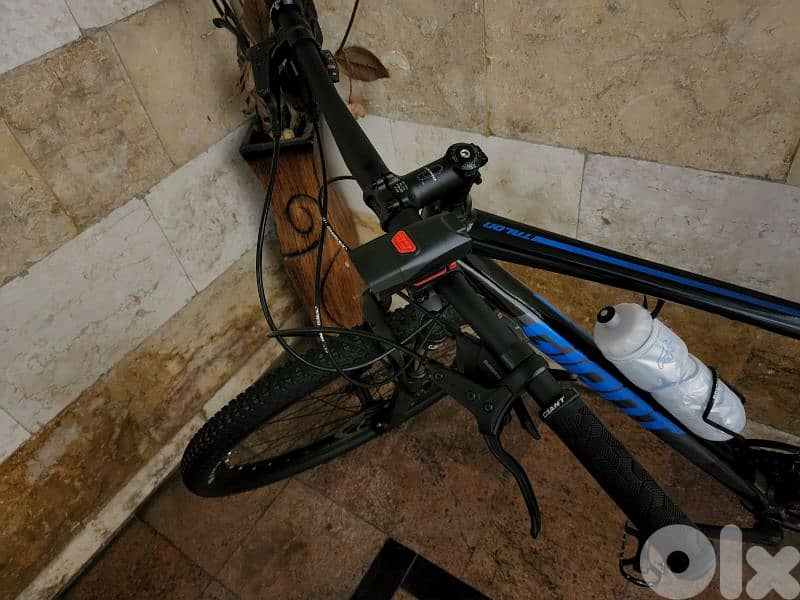 GIANT Talon bicycle for sale 4