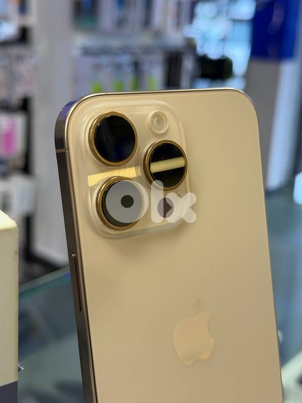 Apple iPhone 16 Pro Max 256GB – Like New 1