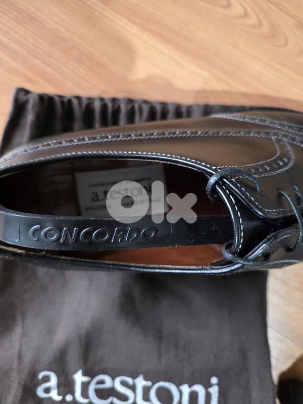 A. Testoni classic shoes size 40 1