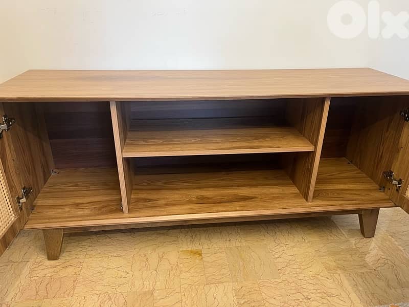 TV unit 1