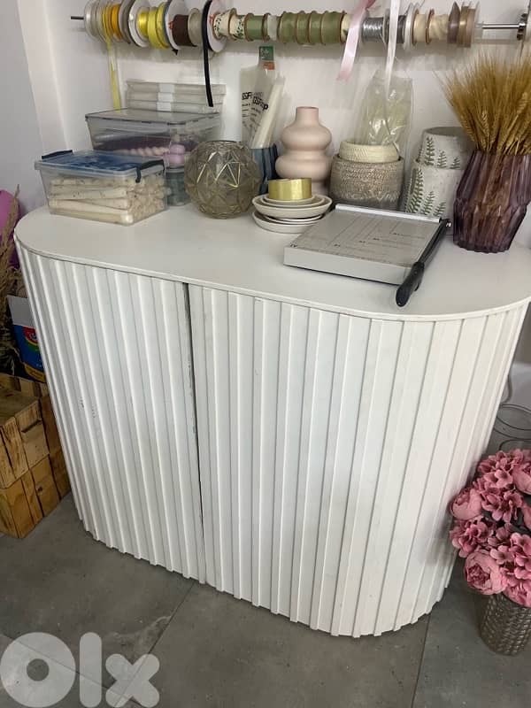 event decoration backdrop and tables 1