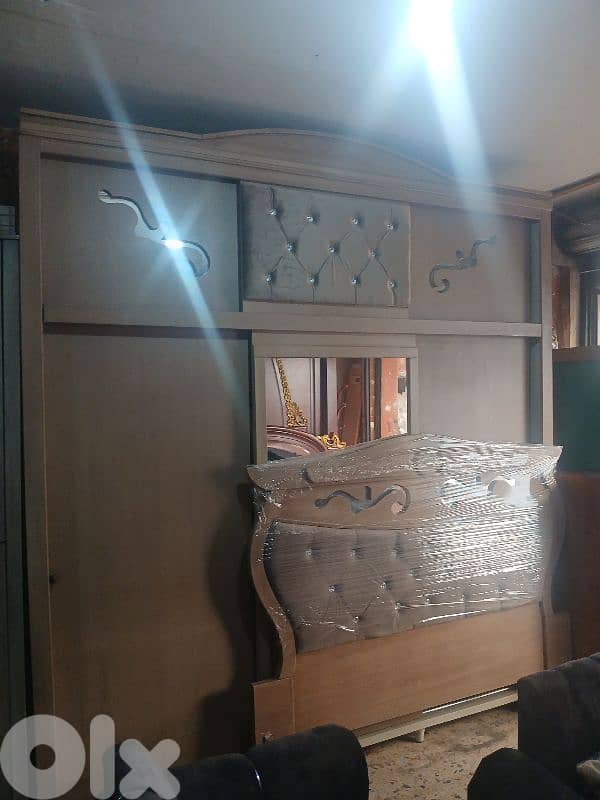 اوضة نوم طابقين سحاب كتير مرتبة ونظيفة 1