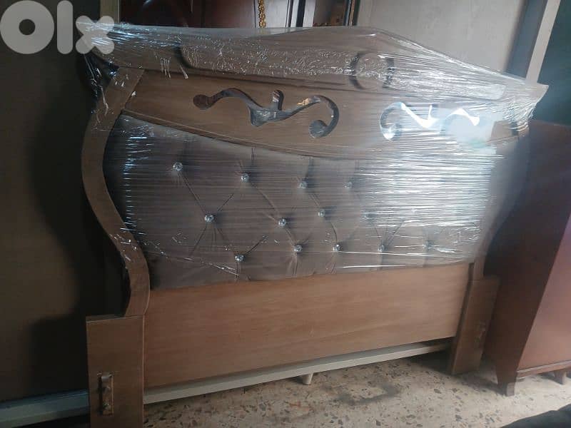 اوضة نوم طابقين سحاب كتير مرتبة ونظيفة 3