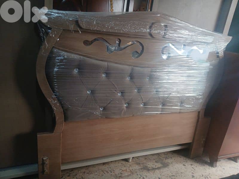 اوضة نوم طابقين سحاب كتير مرتبة ونظيفة 4