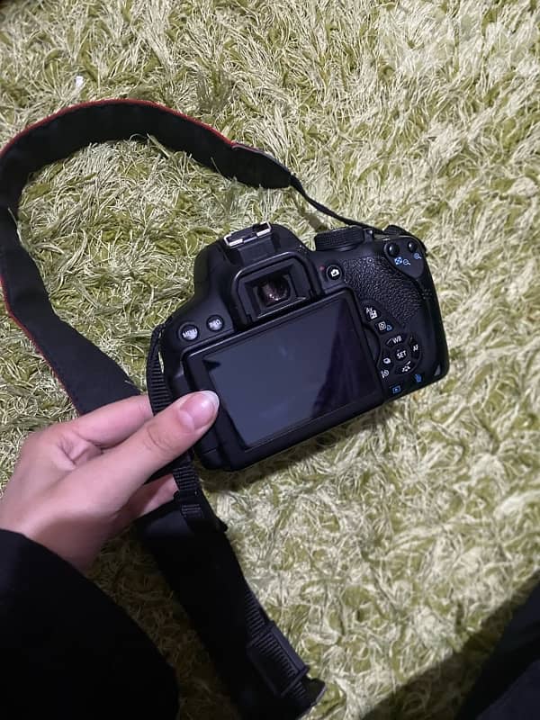 كاميرا كانون مستعملة 2