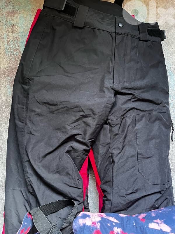 SKI PANTS NEW IN TAGسعر جملة few left 5