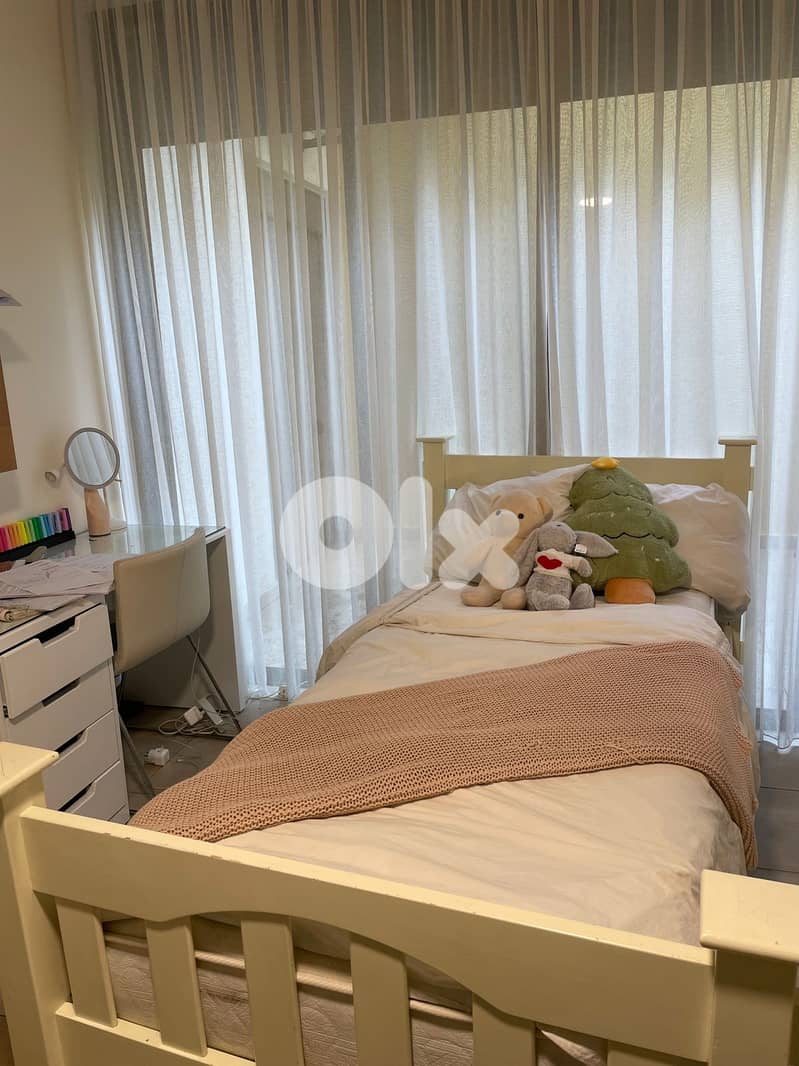 Pottery Barn 2 single beds 1