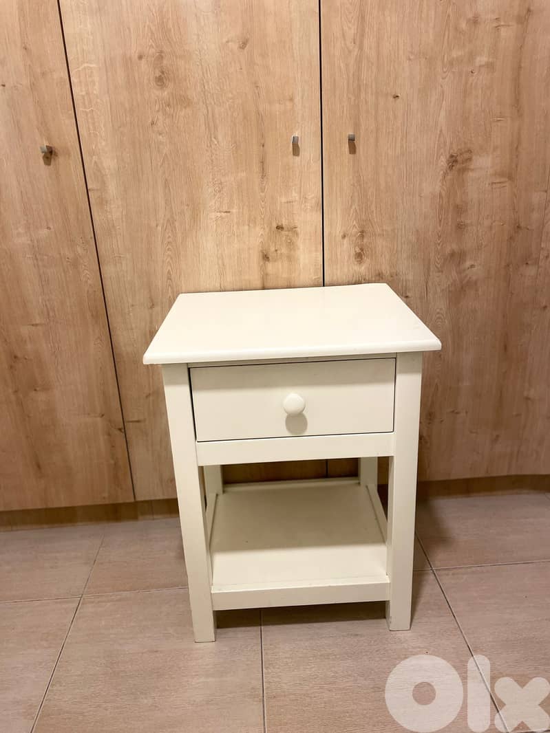 Pottery Barn 2 single beds 2