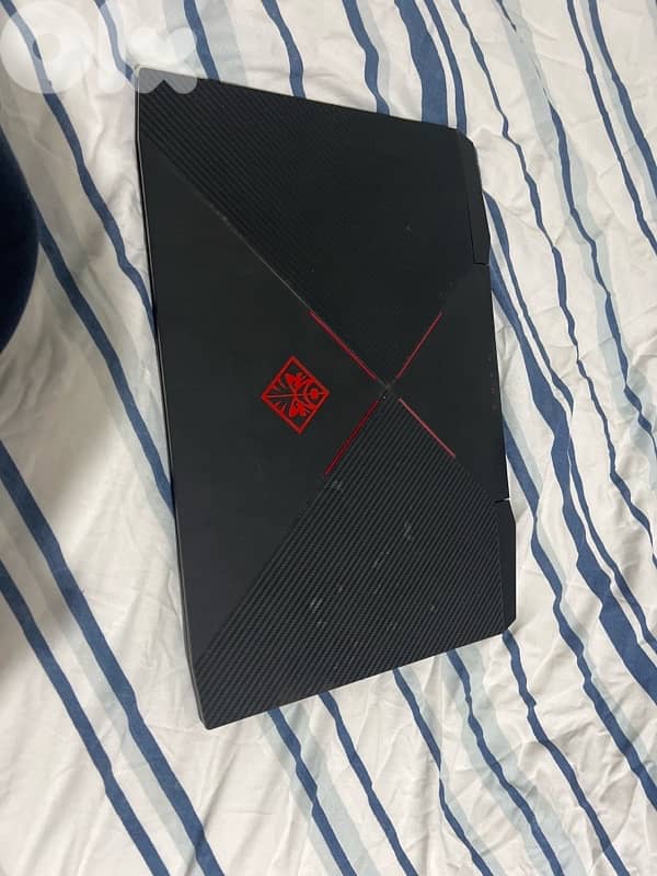 hp omen gaming laptop (no power) 1