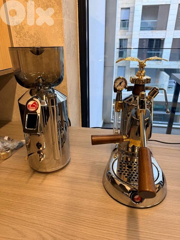 La Pavoni Cilindro coffee machine and  grinder. 1