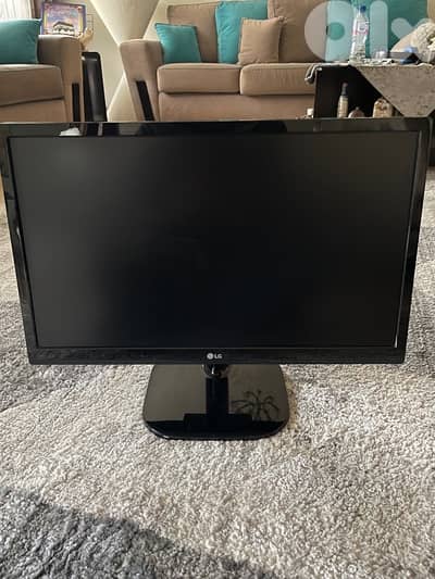 22" Class Full HD IPS LED Monitor (21.5" Diagonal)