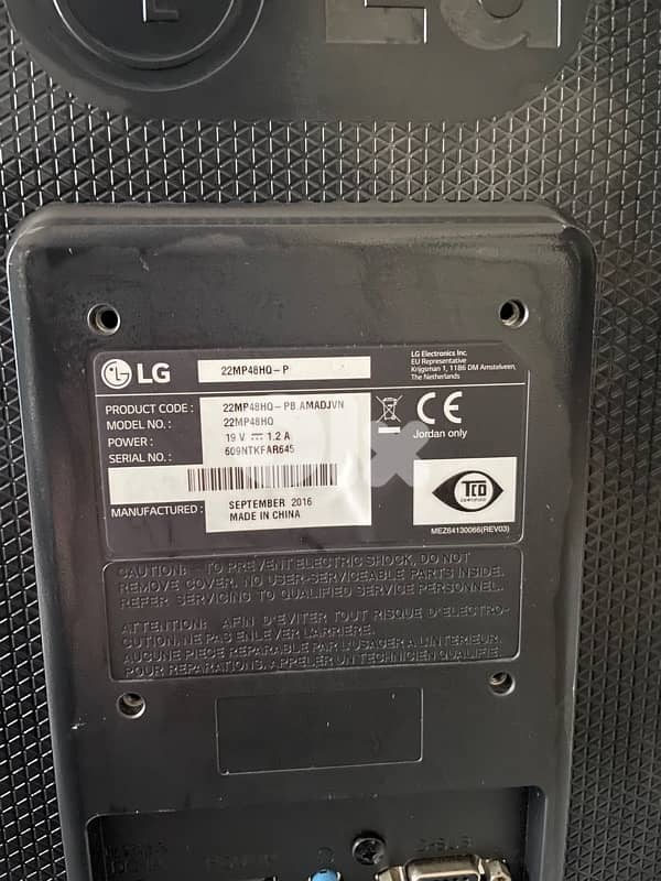 22" Class Full HD IPS LED Monitor (21.5" Diagonal) 2