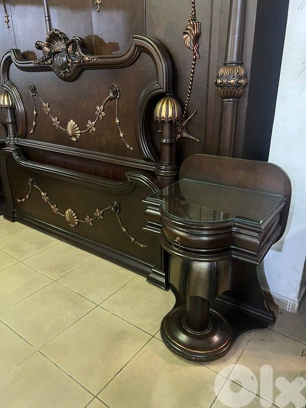 اوضة نوم ملكية مصرية خشب زان حفر ملبسة قشر 5