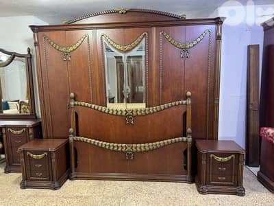 اوضة نوم مستوردة خشب زان ولاتي كلا ملبسة قشر