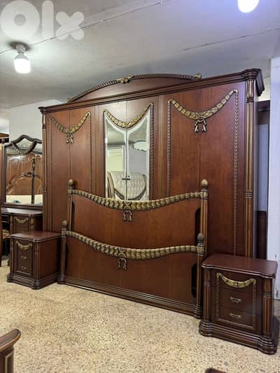 اوضة نوم ملكية مصرية خشب زان ولاتي كلا ملبسة قشر
