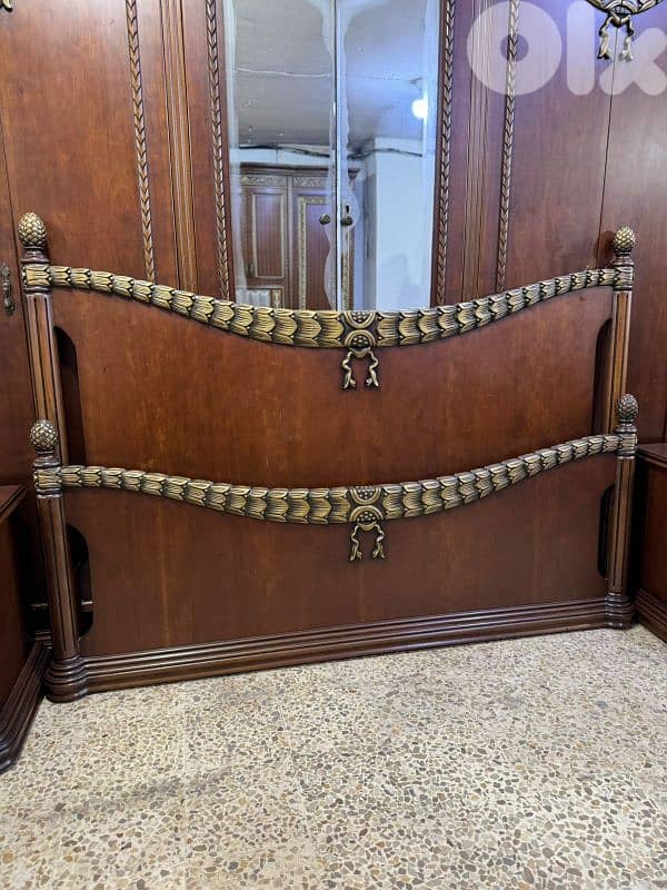 اوضة نوم ملكية مصرية خشب زان ولاتي كلا ملبسة قشر 3