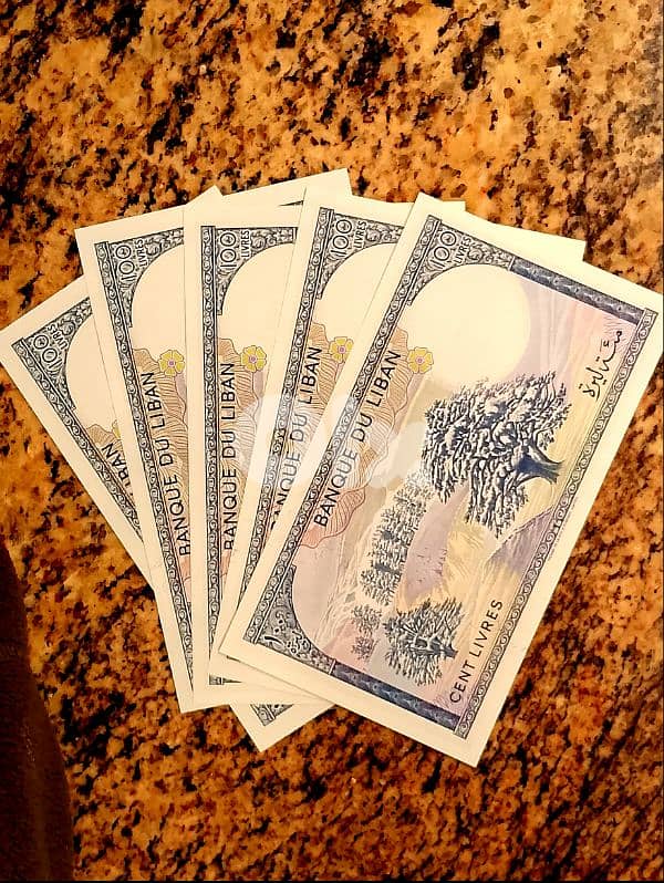 100 Lebanese Lira uncirculated 1