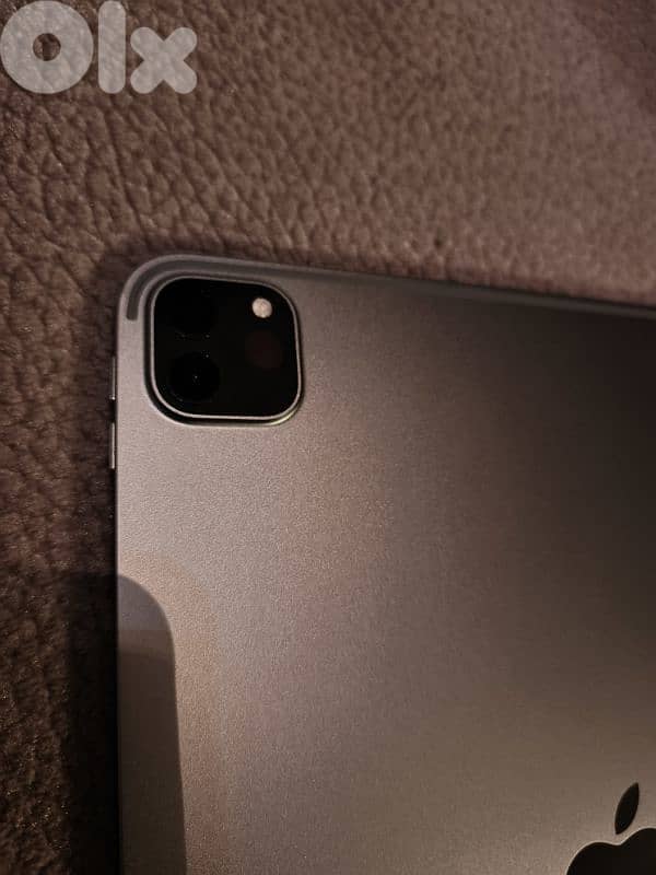 Ipad 11 Pro M2 4th Gen 256GB Super Clean 1