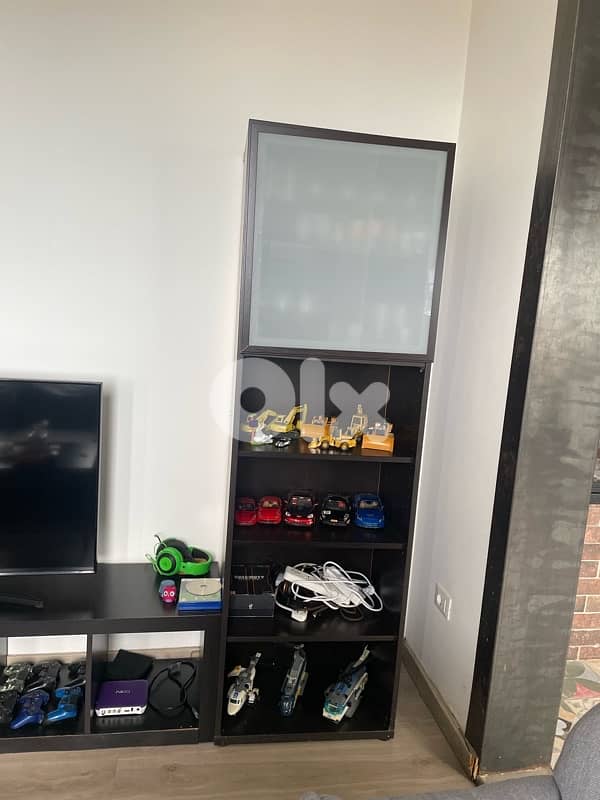 TV unit and shelves 3