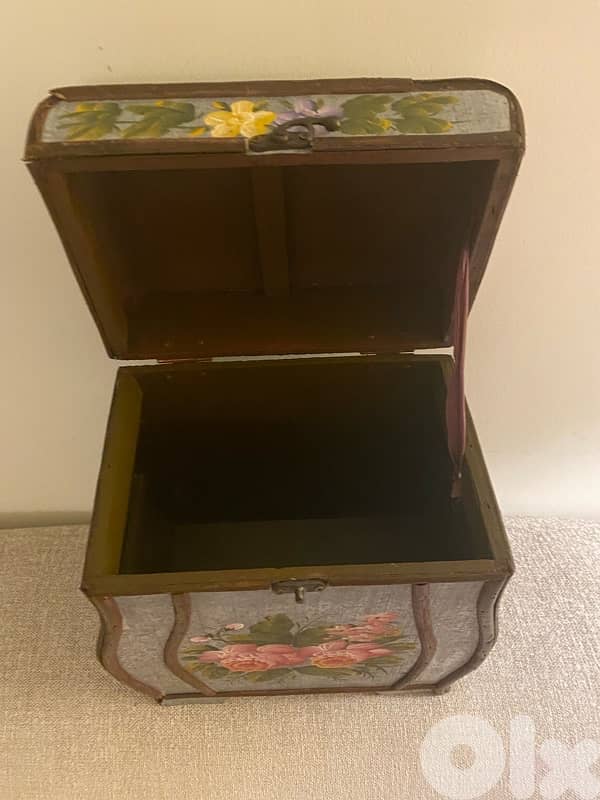 handmade antique box 8