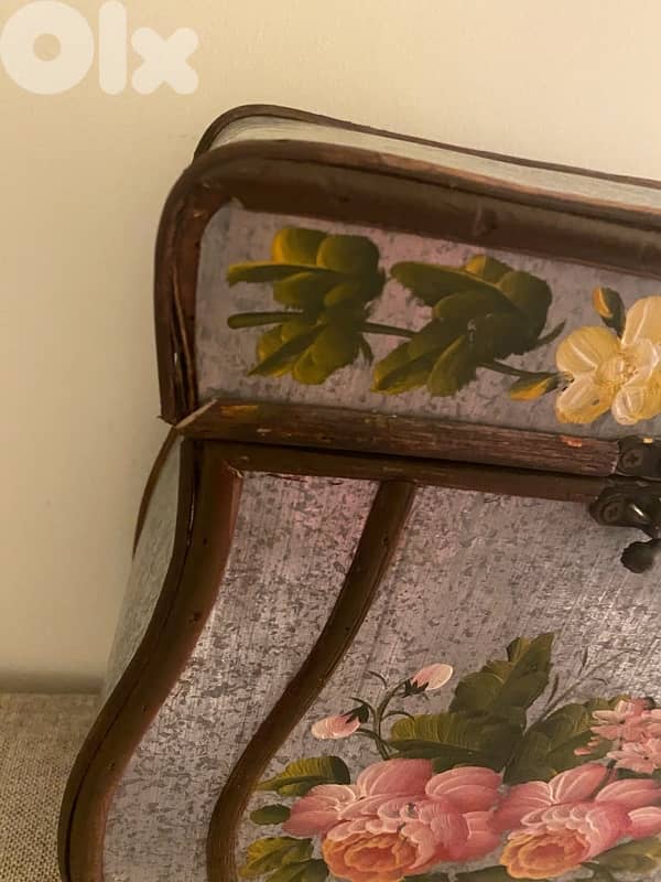 handmade antique box 10