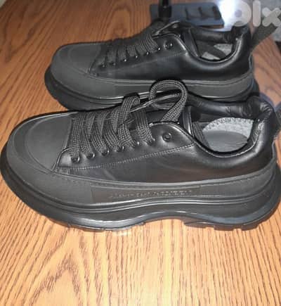 Alexander McQueen Sneakers Size 43