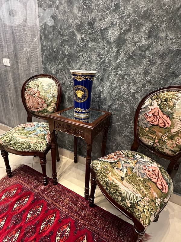 كراسي خشب زان روميو وجوليات مع طاوله انتيك 4