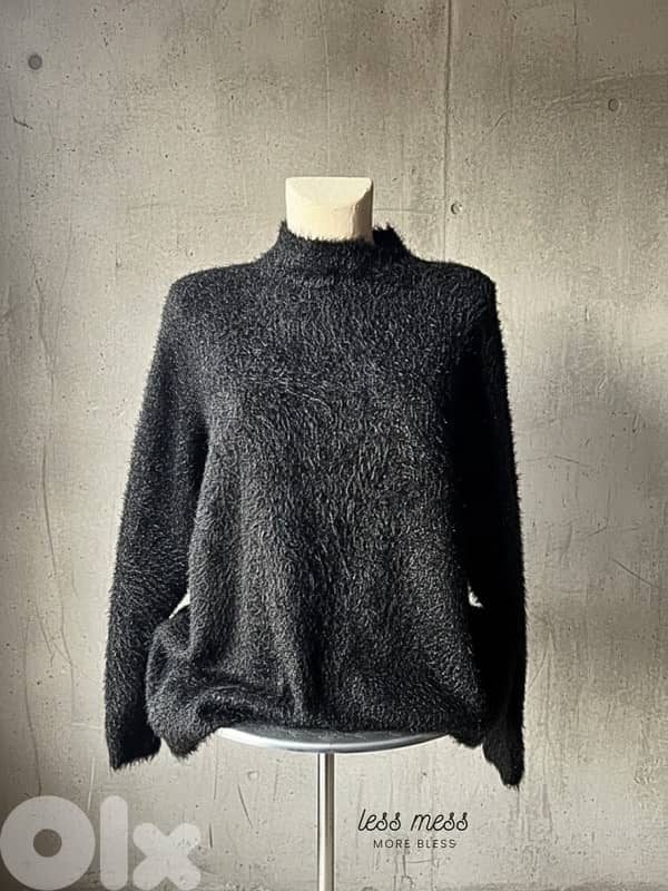 CALVIN KLEIN ORIGINAL FUZZY TOPS 1
