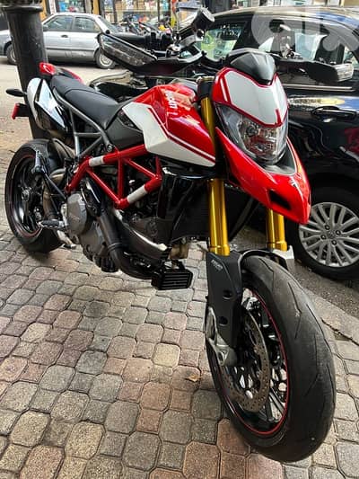Ducati Hypermotard 950