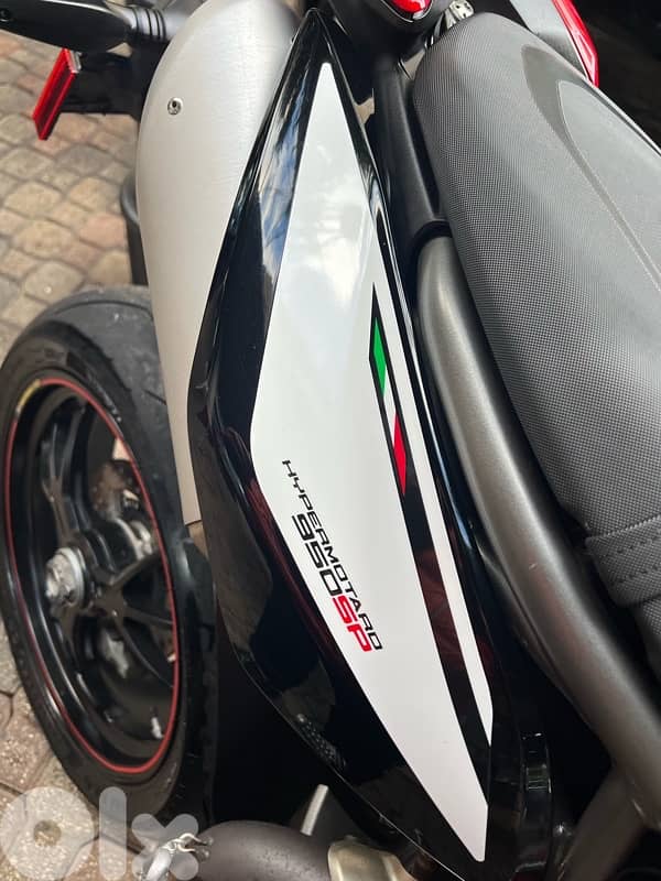 Ducati Hypermotard 950 5
