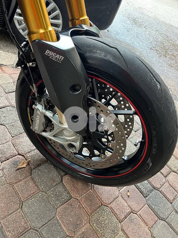Ducati Hypermotard 950 7