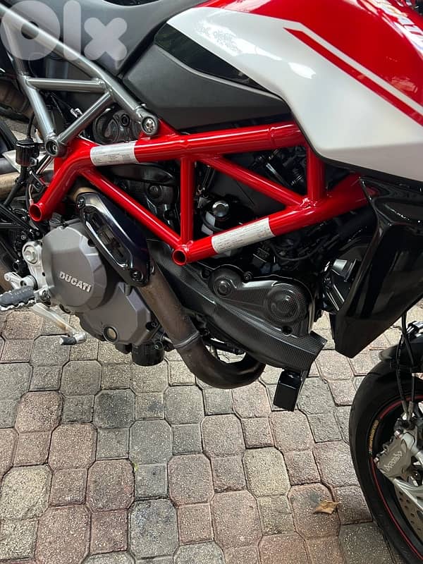 Ducati Hypermotard 950 9