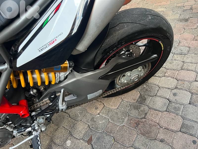 Ducati Hypermotard 950 10