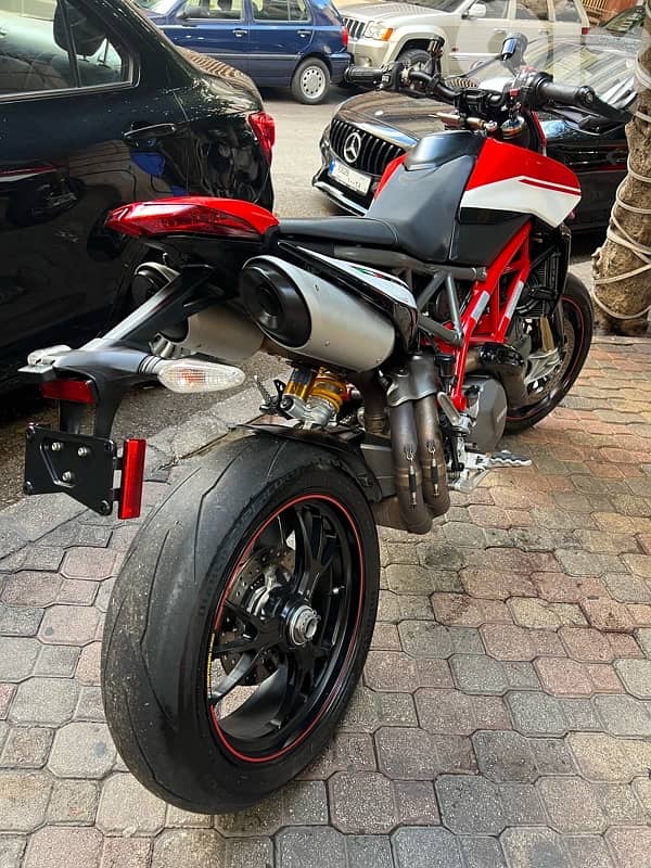 Ducati Hypermotard 950 11