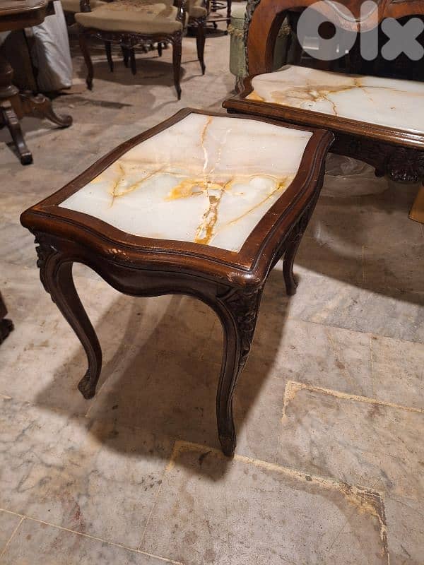 طقم طاولات لويكانز مميز وجه رخام اونكس 2