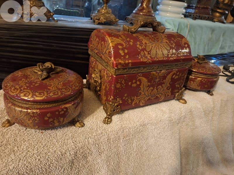 tree pieces of porcelain sévres hand made 1