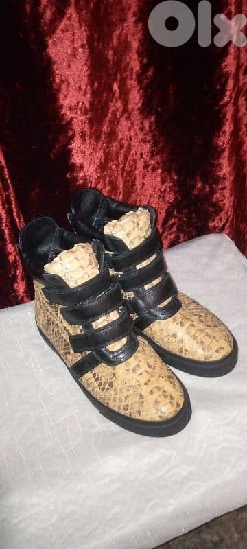 Real Snake skin Shoes by ( Roberto Ario)