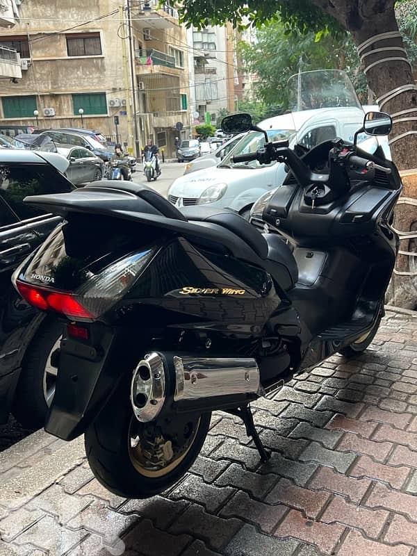 Honda silverwing crystal 600 AbS 1