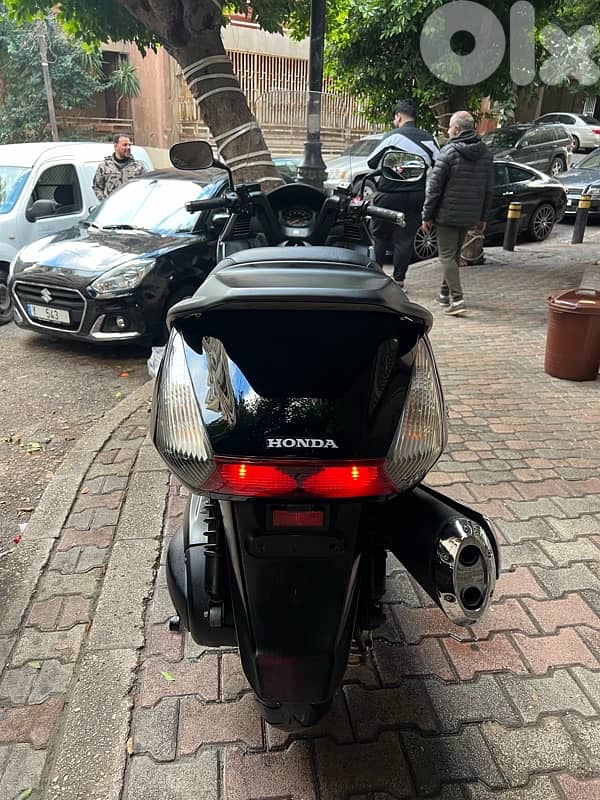 Honda silverwing crystal 600 AbS 10