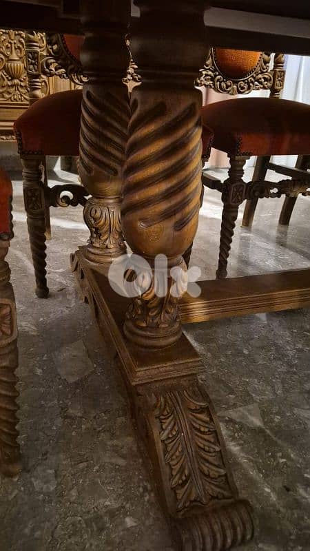 12 chairs dining table Expandable ttable 4